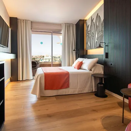 Hotel Golden Port &
