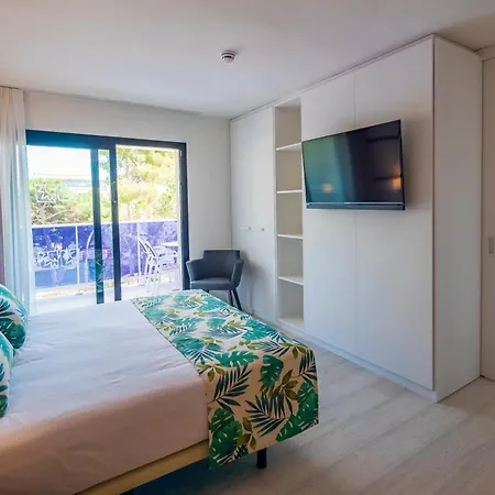 Golden Port & Hotel 4*