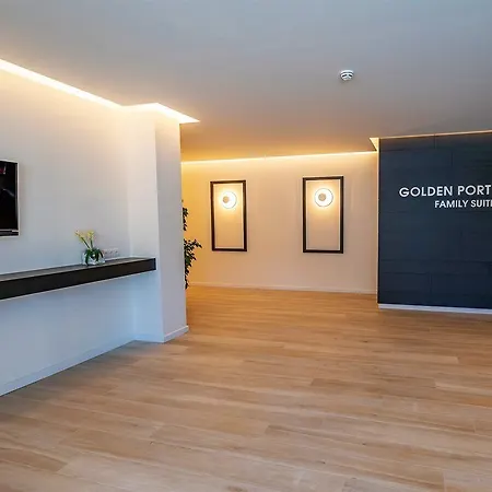 Hotel Golden Port & 4*