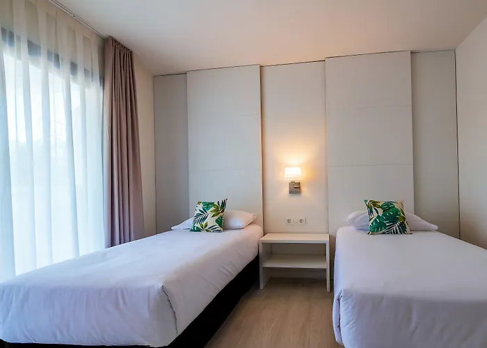 Golden Port & Отель 4*
