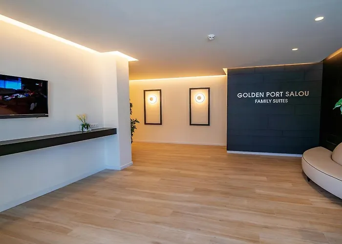 Отель Golden Port & 4*