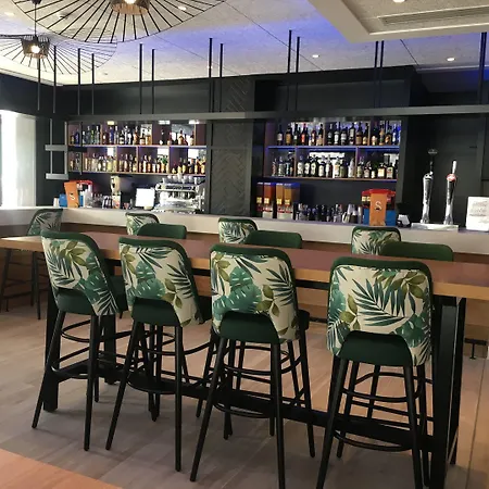 골든 포트 살로우&스파 4* 살루